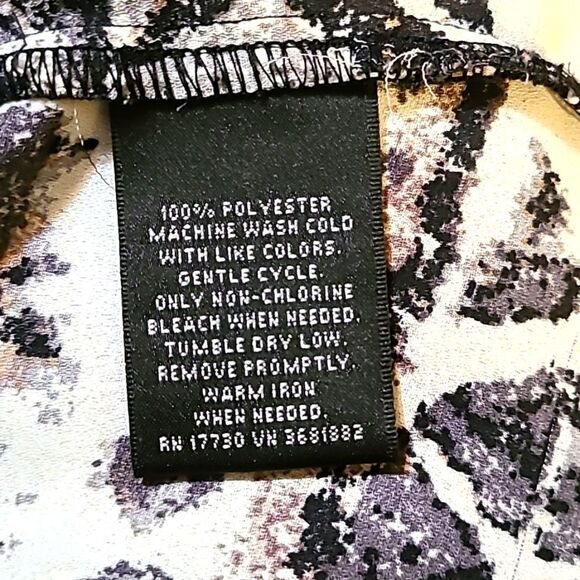 Mossimo Sleeveless High-Low Top, Black & White Abstract, Size XL - Picture 5 of 5